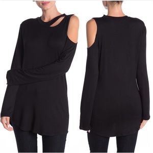 Asymmetrical Slash Sweater🖤